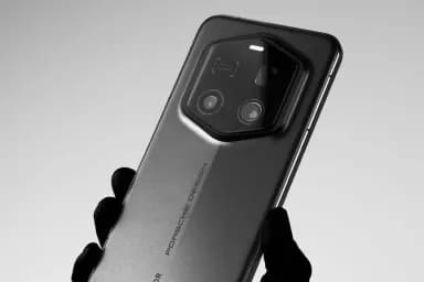 Honor Magic 8 RSR Porsche Design